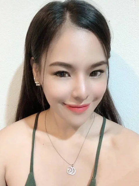 May - เพื่อนเที่ยว